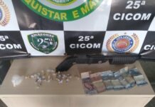 Polícia prende dois homens com drogas e arma caseira na zona leste