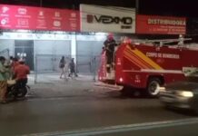 Prédio de componentes eletrônicos é atingido por incêndio em Manaus
