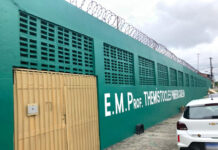 Aparelhos de ar-condicionado são furtados de escola por criminosos em Manaus