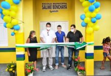 Prefeito Júnior Leite entrega novas escolas, na área rural de Maués