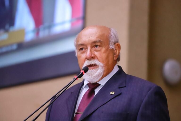 PEC de Belarmino Lins pode reduzir de 45 para 30 dias o recesso da Assembleia Legislativa