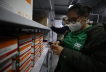 Amazonas recebe mais 70,3 mil doses de vacinas contra Covid-19