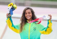 Rayssa Leal conquista prata em Tóquio e se torna a mais jovem medalhista olímpica brasileira