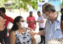 Omar Aziz visita lideranças do bairro Colônia Oliveira Machado
