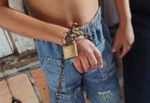 Menino de 9 anos é mantido acorrentado pelo próprio pai e madrasta em Manaus