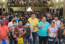 Mapa e Prefeitura de Parintins entregam mais de 300 carteiras aos pescadores da Colônia Z-17