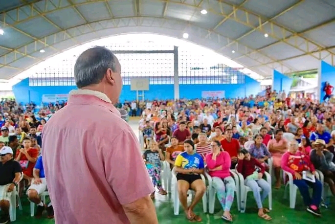 1653827519384 Senador Omar Aziz é recebido com festa em Itamarati