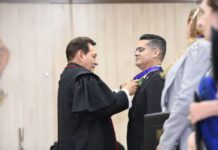 David Almeida é reconhecido com ‘Medalha do Mérito Eleitoral’ do TRE-AM