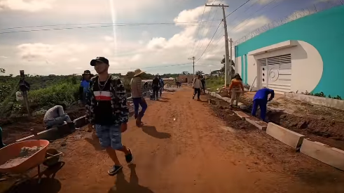 ololk Prefeitura de Manacapuru realiza serviços de Pavimentação no Bairro Novo Horizonte