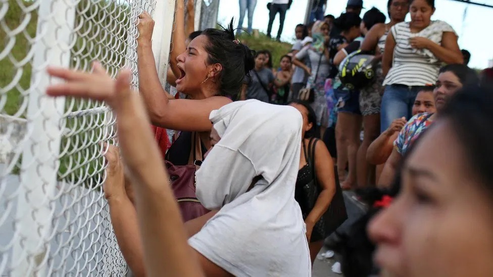 107129385_presdio Obras abandonadas, indenizações a presos e seu maior legado, o colossal muro da casa do Tarumã marcam 40 anos de vida pública de Amazonino