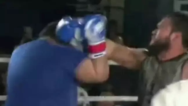 1379977555-62e808d965690 Hulk iraniano é nocauteado no primeiro round em estreia no boxe