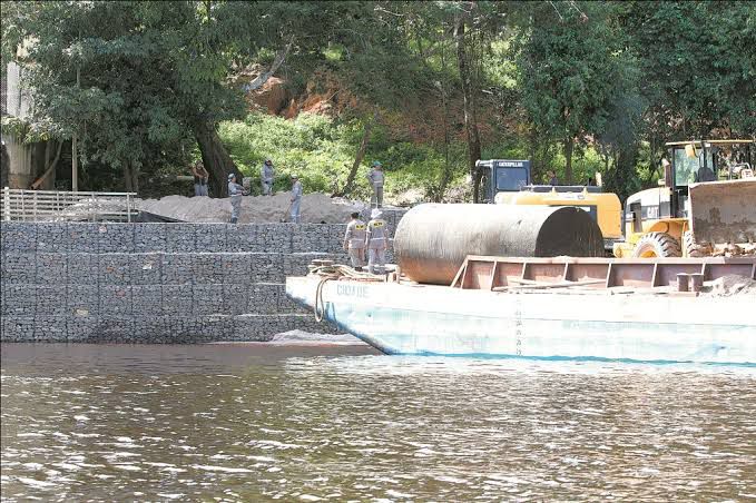 WhatsApp-Image-2022-08-01-at-11.14.08 Obras abandonadas, indenizações a presos e seu maior legado, o colossal muro da casa do Tarumã marcam 40 anos de vida pública de Amazonino