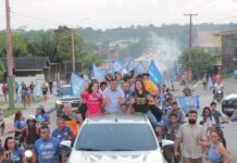 “Vou entregar aquilo que me comprometi”, diz Wilson Lima sobre a AM-010, durante comício em Rio Preto da Eva