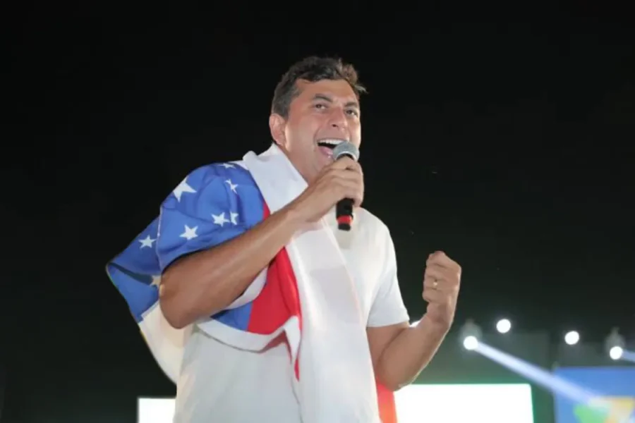 5CEC98C9-89E1-414D-BF48-03D43B00C372