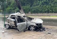 Motorista de aplicativo morre carbonizado após bater em poste de energia; veja vídeo