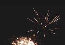 Prefeito David Almeida entrega ‘Presépio Flutuante’ para atender 38 comunidades ribeirinhas com o Natal das Águas