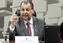 Omar quer saber por que empresários financiaram a tentativa de golpe que culminou nos ataque de 8 de janeiro em Brasília