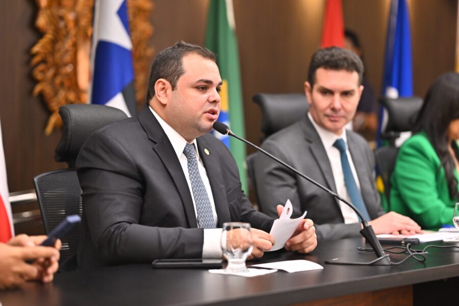 08-Dep.-Roberto-Cidade-Em-Belém-presidente-da-Aleam-deputado-estadual-Roberto-Cidade-reforça-propostas-de-desenvolvimento-para-a-Amazônia-scaled