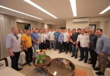 Wilson Lima reúne 35 prefeitos do interior e grupo reforça alinhamento político