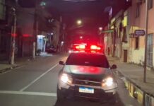 Com bilhete com erros de português, criminosos deixam corpo de homem no Centro de Manaus