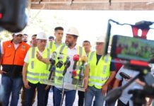 Wilson Lima vistoria obras na AM-010 e destaca importância da via para o desenvolvimento econômico