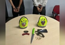 Polícia prende dupla com arma e faca dentro de coletivo em Manaus