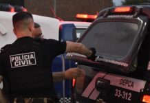 Pais são presos por abandonarem os filhos na rua sozinhos em Manaus