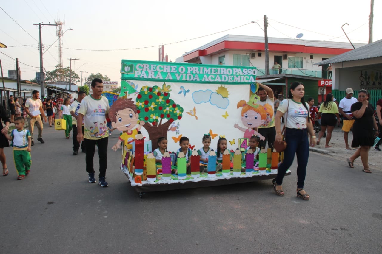 373747737_643235811242496_3838297757944769072_n Prefeitura e Semed de Tapauá organizam desfile Cívico Militar em homenagem a semana da Pátria