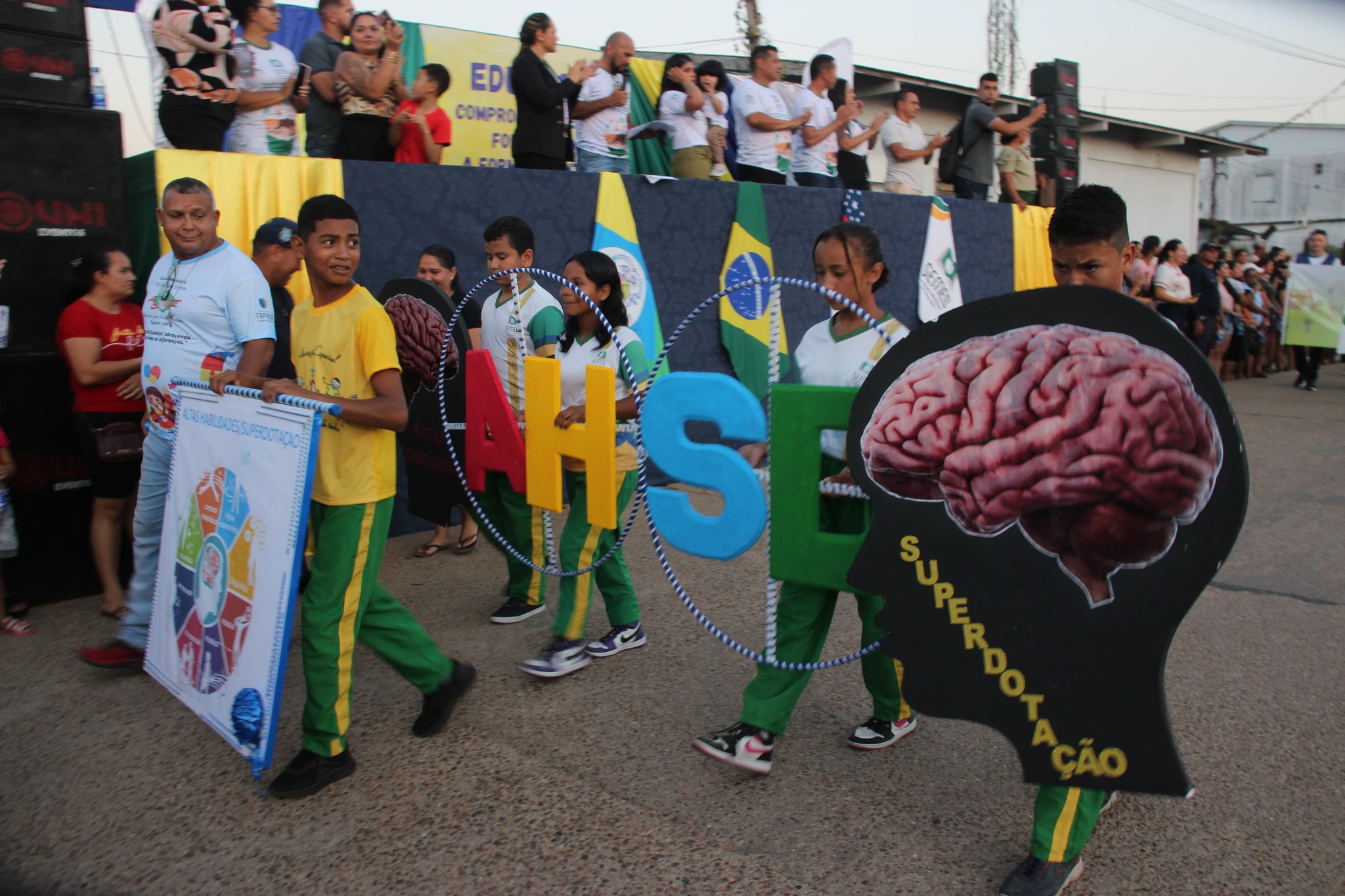 374525874_642819477950796_3510065820250178885_n Prefeitura e Semed de Tapauá organizam desfile Cívico Militar em homenagem a semana da Pátria