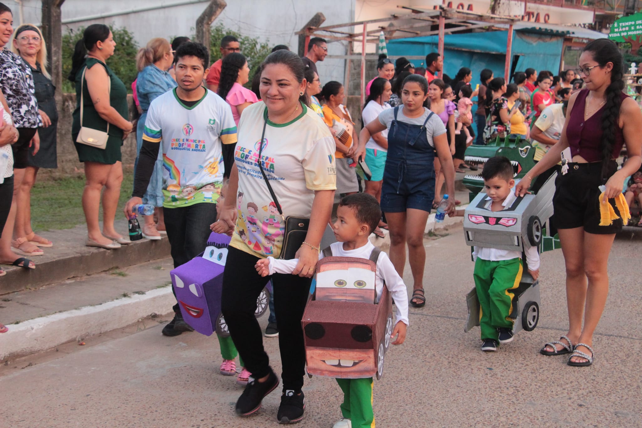 375856619_643235707909173_3889346008613531169_n Prefeitura e Semed de Tapauá organizam desfile Cívico Militar em homenagem a semana da Pátria