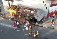 Bêbado invade e destrói parada de ônibus no Nova Cidade