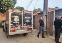 Padrasto e enteado são mortos a tiros após ter a casa invadida por criminosos durante a madrugada