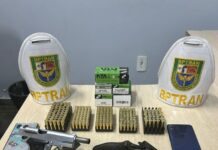 PMAM prende dupla com armas e mais de 200 munições em Manaus