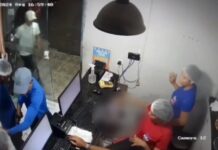 VÍDEO: Funcionários e clientes vivem momentos de terror durante assalto à pizzaria em Manaus