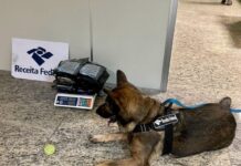 Drogas são encontradas escondidas em espelho no banheiro do Aeroporto Eduardo Gomes em Manaus