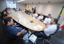 Wilson Lima dá continuidade a tratativas com médicos para a manutenção dos serviços de saúde