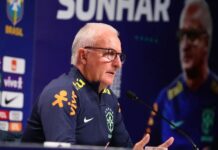 Dorival faz três cortes por lesões e convoca Léo Jardim, Fabrício Bruno e Galeno para Seleção Brasileira