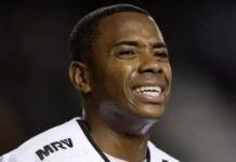 Robinho passa noite na cadeia e ficará uma semana em cela separada