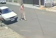 Homem peladão assassina enteado com golpes de facadas no meio da rua