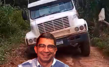 VÍDEO: Alunos precisam caminhar em meio a lama e a chuva após ônibus parar em ramal de Iranduba por falta de infraestrutura