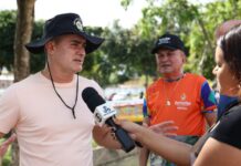 Prefeito fiscaliza operações de ecobarreira instalada no igarapé dos Franceses