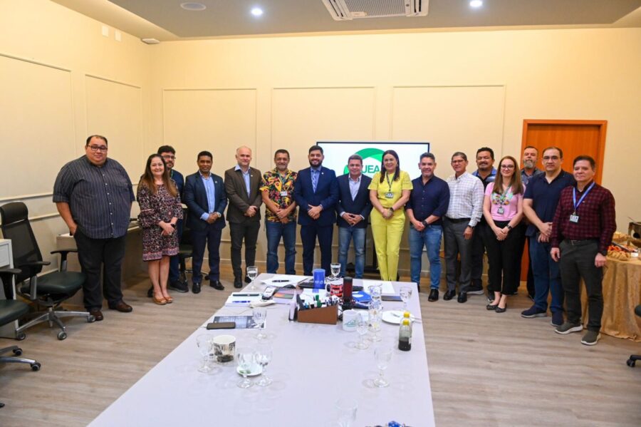 Vice-governador_Tadeu-de-Souza-Reunao-UEA-03_Foto-Ricardo-Machado-SGVG-1536x1023