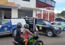 Dupla chega e mata homem a tiros enquanto ele trabalhava no Novo Aleixo