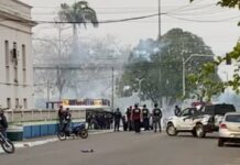 Garimpeiros entram em confronto com policiais federais em Humaitá após operação contra exploração ilegal de ouro