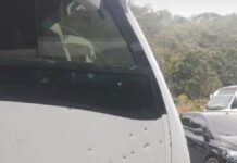 Micro-ônibus de rota do Distrito fica cheia de tir0s após mais um ass@lt0 vi0lent0 em Manaus