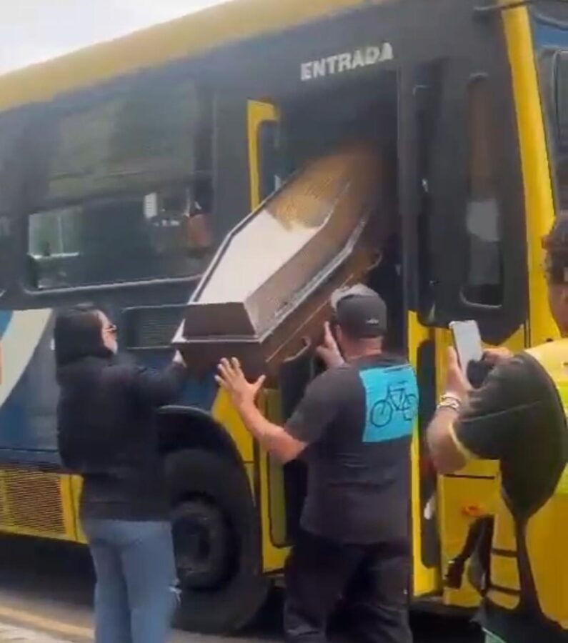 1b054361-0b2b-4925-8046-b3b09978f65a