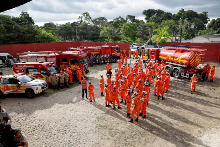 Bombeiros-Santa-Etevina_fotos_Alex-Pazuello_Secom-3-768x512
