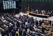 Amazonas pode ganhar mais duas vagas de deputado federal
