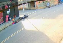 VÍDEO: Pistoleiro executa pai e filho em motocicleta no Valparaíso