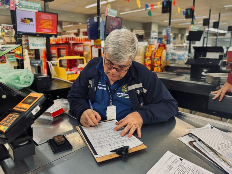 fiscalizacao-procon-supermercado-005-768x576